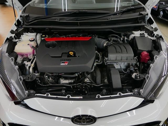 GR YARIS
