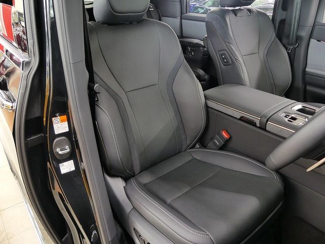 Lexus LM500h