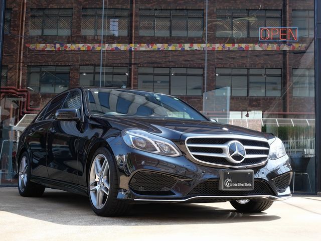 MERCEDES BENZ E class sedan