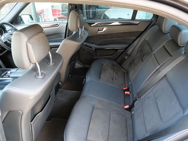 MERCEDES BENZ E class sedan