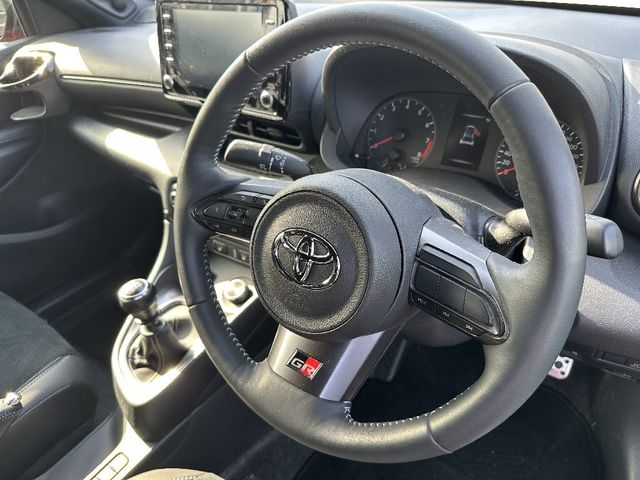 GR YARIS