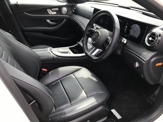 MERCEDES BENZ E-Class sedan