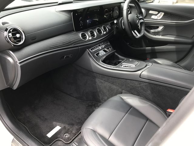 MERCEDES BENZ E-Class sedan