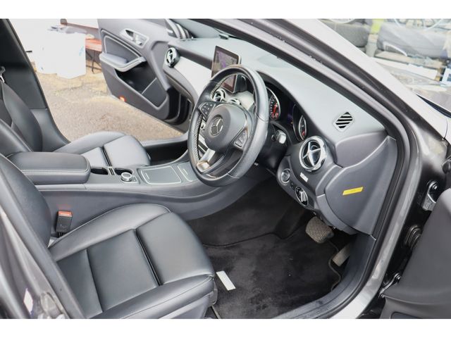 MERCEDES BENZ GLA class