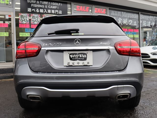 MERCEDES BENZ GLA class
