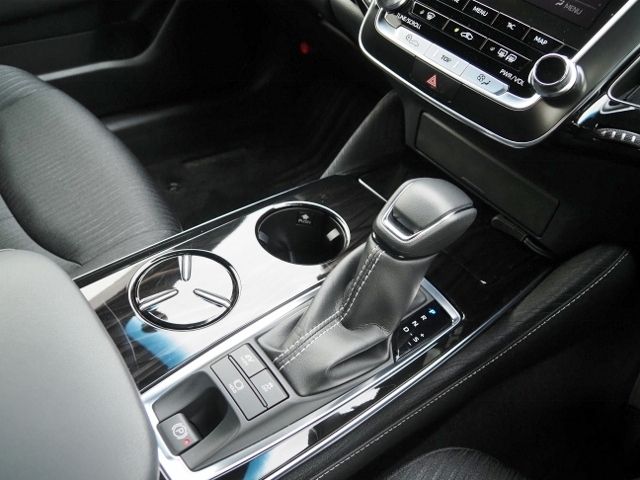 CROWN sedan hybrid