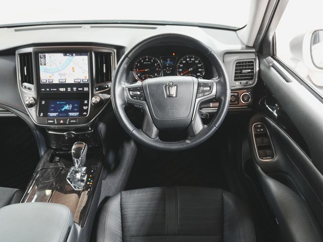 CROWN sedan