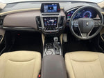 CROWN sedan hybrid