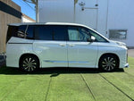 VOXY HYBRID