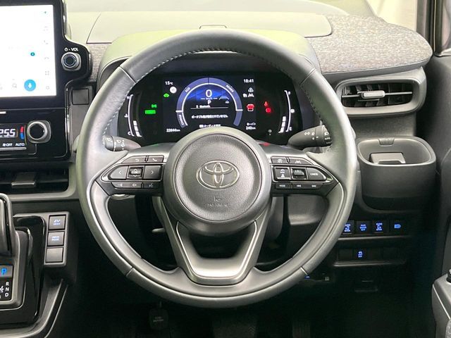 SIENTA HYBRID