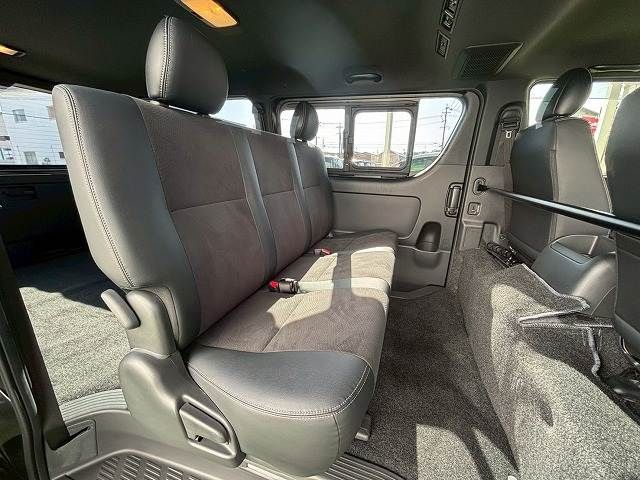 HIACE van 4WD