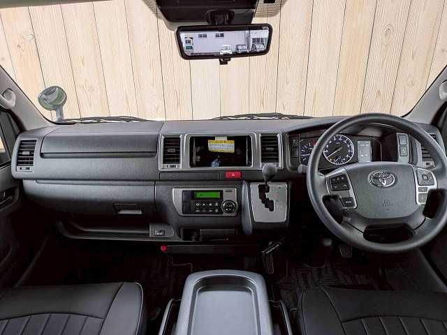HIACE van 2WD