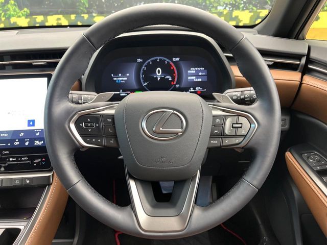 LEXUS LBX