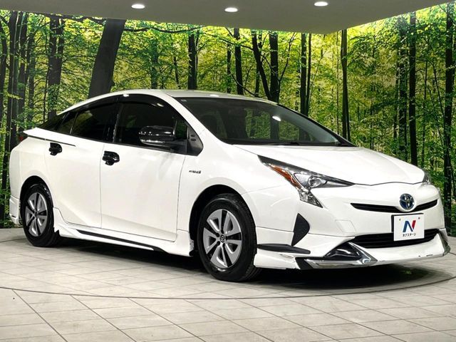 PRIUS 4WD