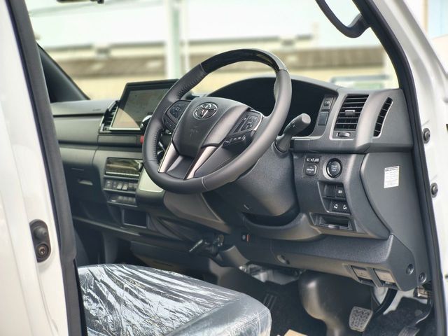 HIACE van 4WD
