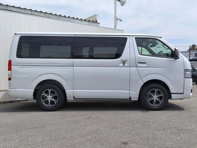 HIACE van 4WD