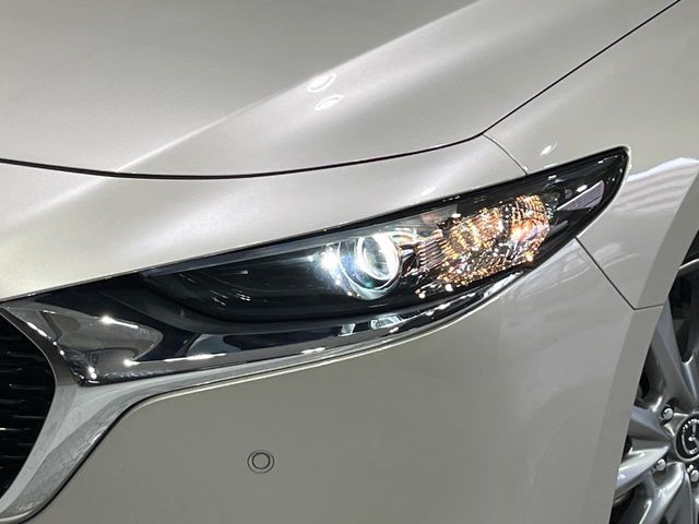 MAZDA3 SEDAN