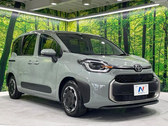 SIENTA HYBRID