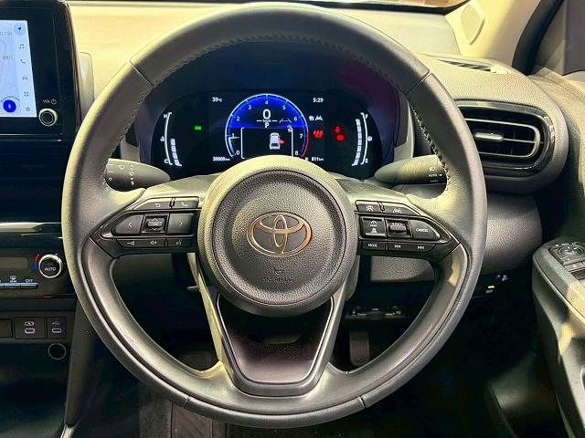 YARIS CROSS