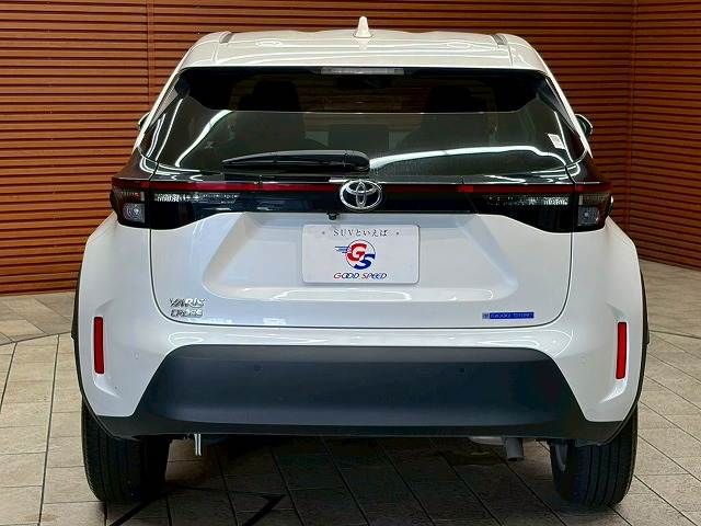 YARIS CROSS