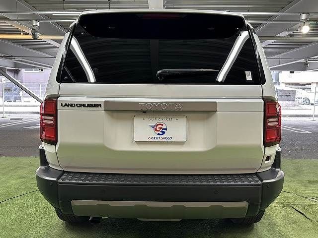 LANDCRUISER 250