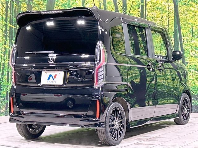 N-BOX CUSTOM