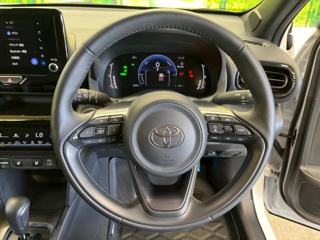 YARIS CROSS HYBRID