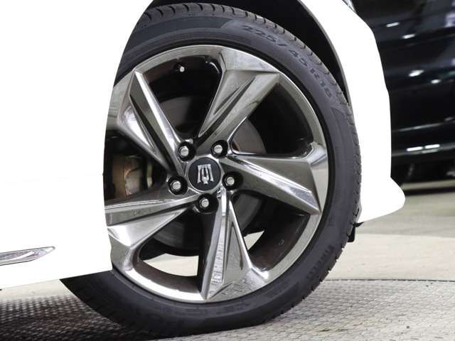 CROWN sedan