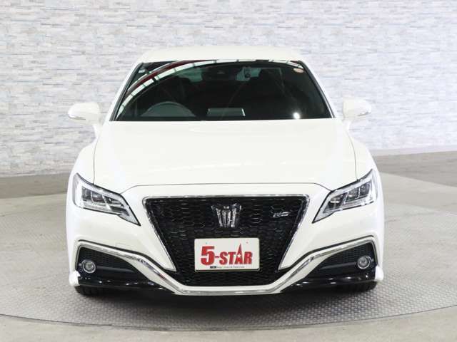 CROWN sedan