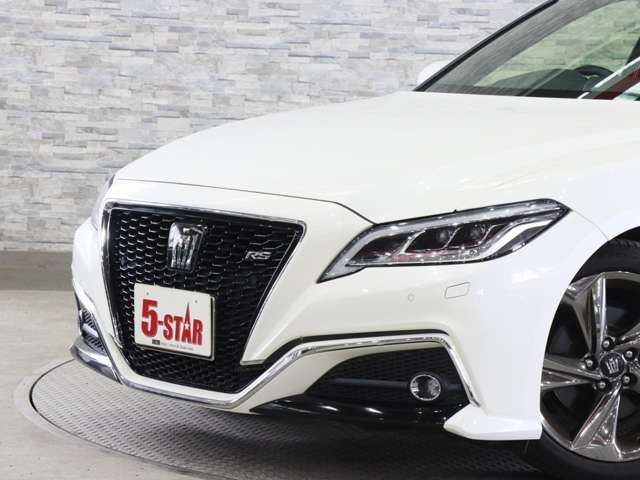CROWN sedan