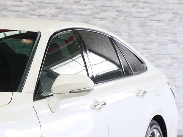 CROWN sedan