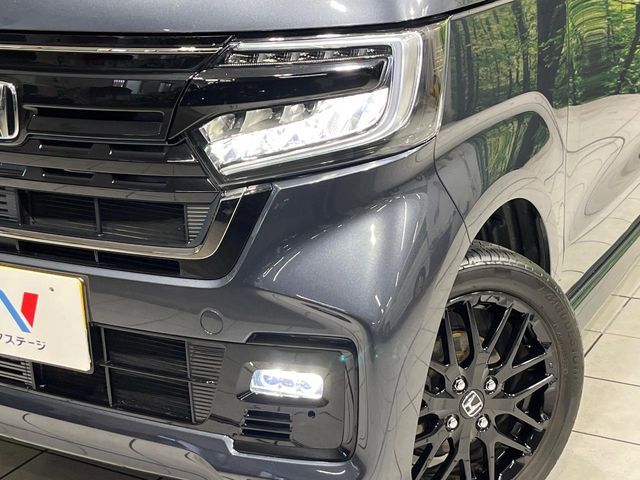 N-BOX CUSTOM 4WD