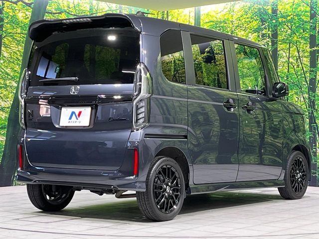 N-BOX CUSTOM 4WD