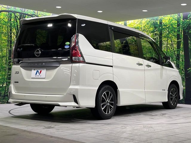 SERENA  S-HYBRID 4WD