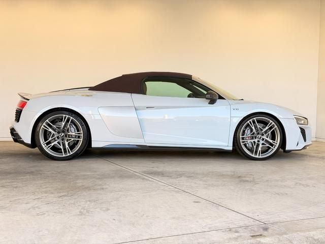AUDI R8 Spyder