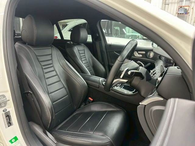 MERCEDES BENZ E class sedan