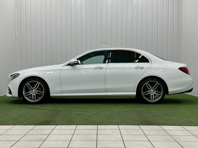 MERCEDES BENZ E class sedan
