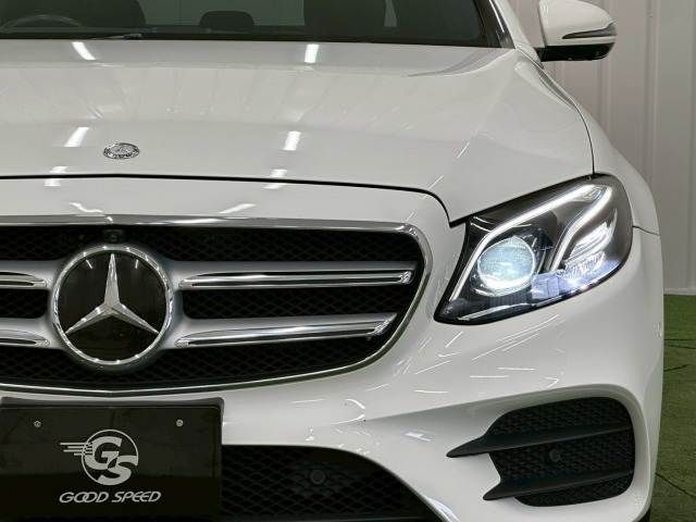 MERCEDES BENZ E class sedan