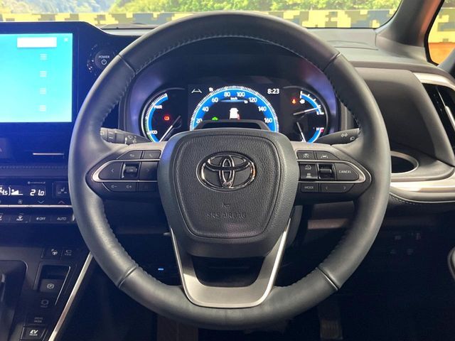 VOXY HYBRID