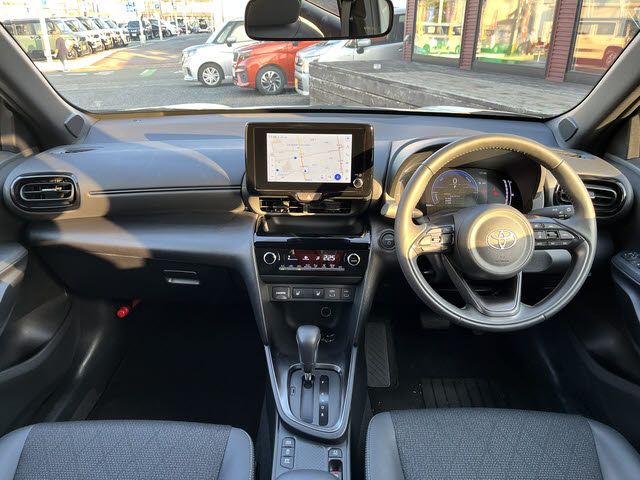 YARIS CROSS HYBRID