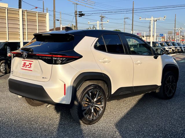 YARIS CROSS HYBRID