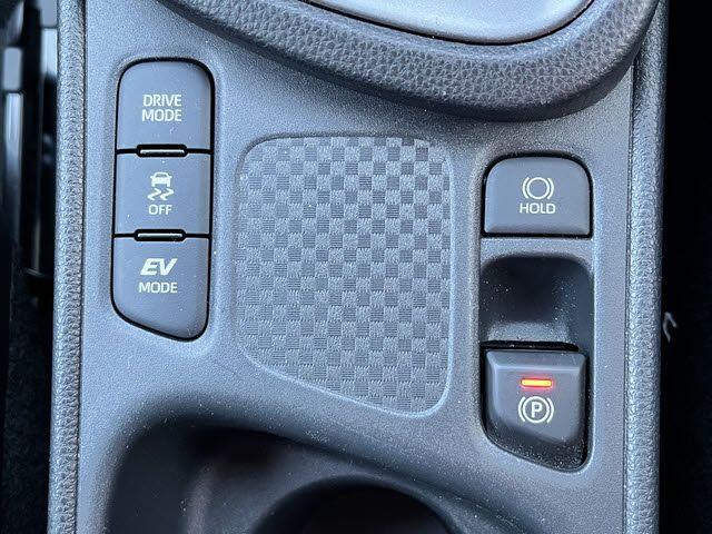 YARIS CROSS HYBRID