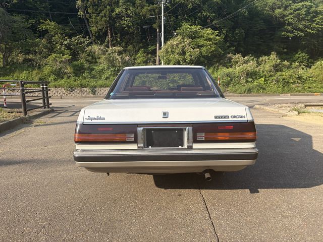 クラウン