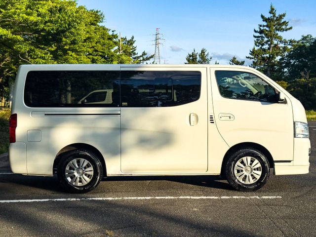 NV350 CARAVAN 4WD