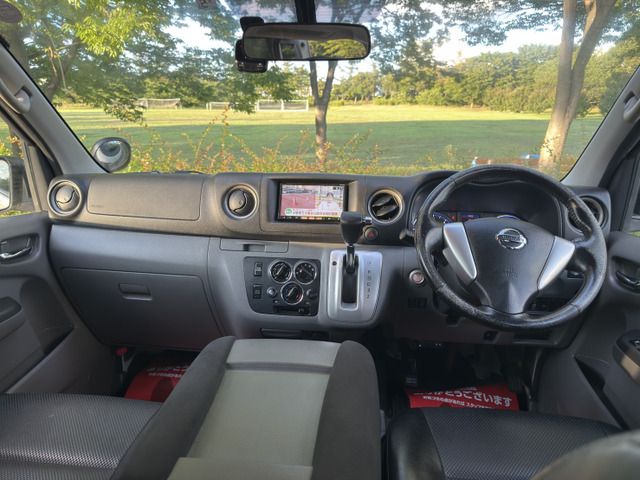 NV350 CARAVAN 4WD