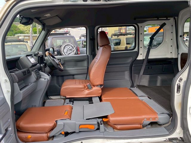 N-VAN