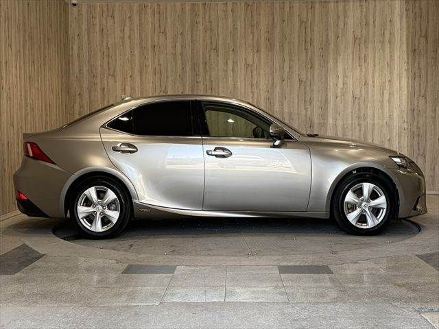 LEXUS IS300h