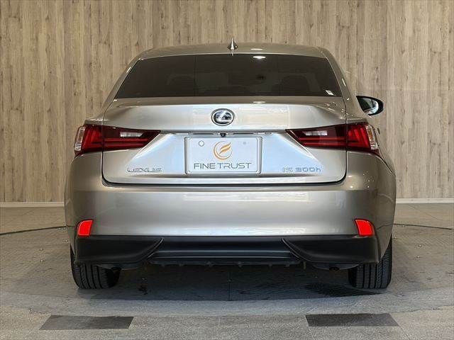 LEXUS IS300h