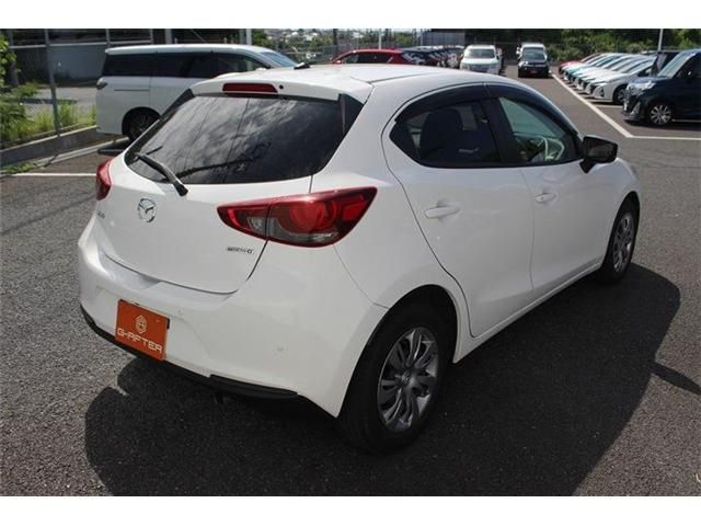 MAZDA2