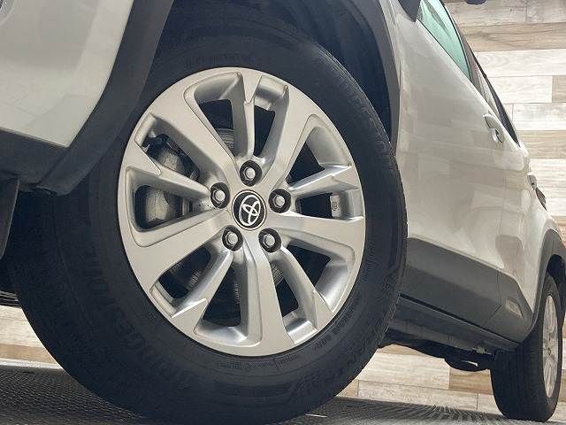 YARIS CROSS
